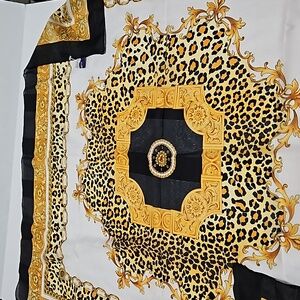 Resource Italian Made Polyester Black & Gold Scarf #W-794